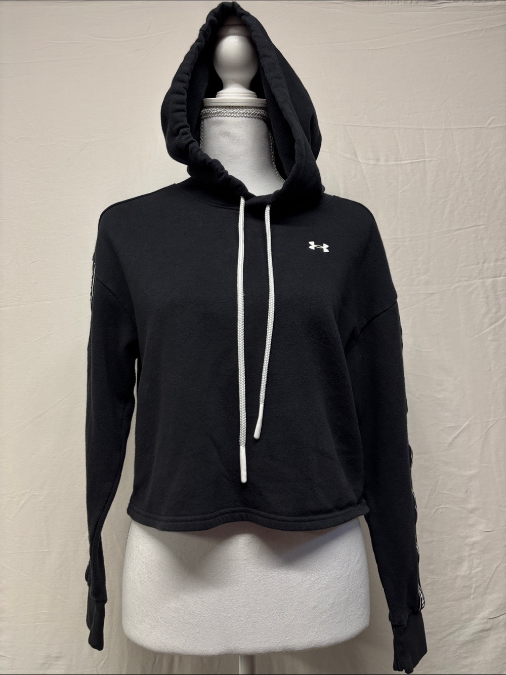 Under Armour Black Cropped Pullover Hoodie with White Drawstrings